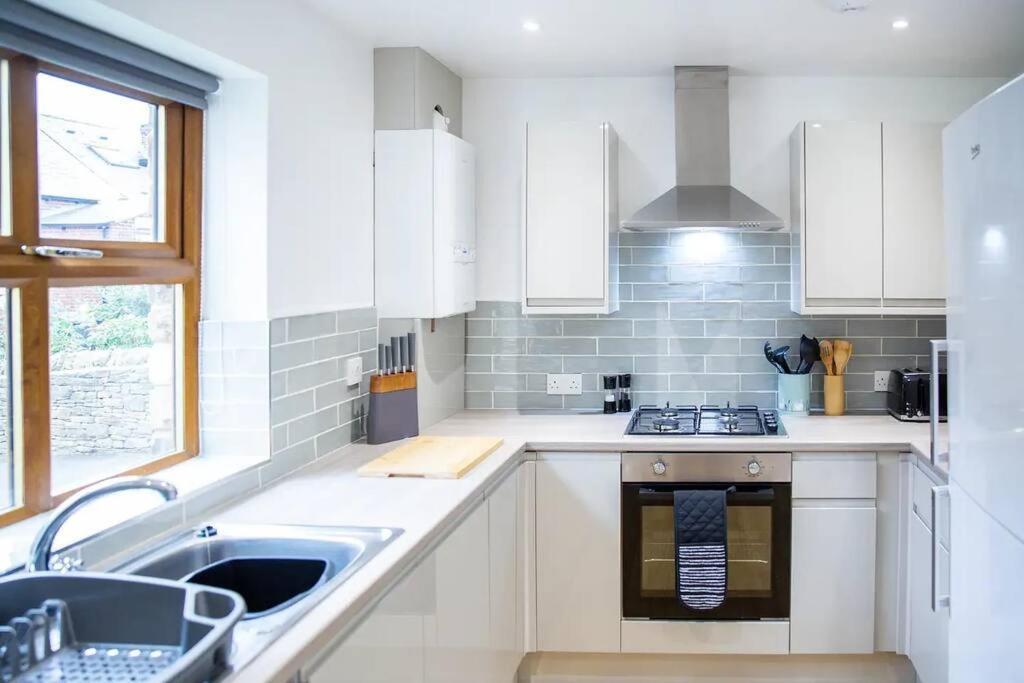 فيلا Brighton Terrace - Elegant 4 Bed Walkly المظهر الخارجي الصورة