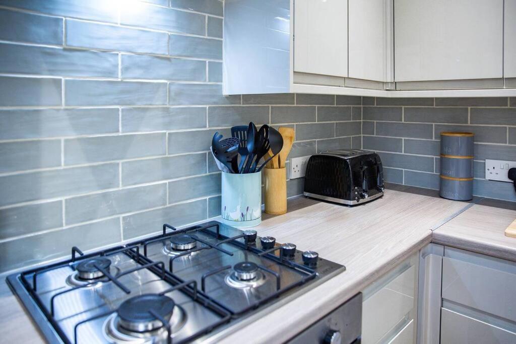 فيلا Brighton Terrace - Elegant 4 Bed Walkly المظهر الخارجي الصورة